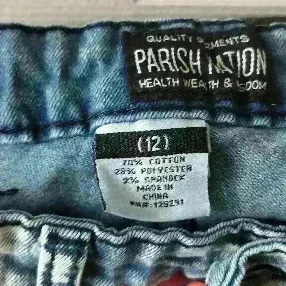 Boys Size 12 Parish Nation Paint Splatter Jeans Like New - Picture 7 of 10